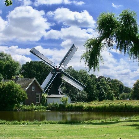 Bed&Breakfast Tegenover de Molen Haarlem Eksteriør billede