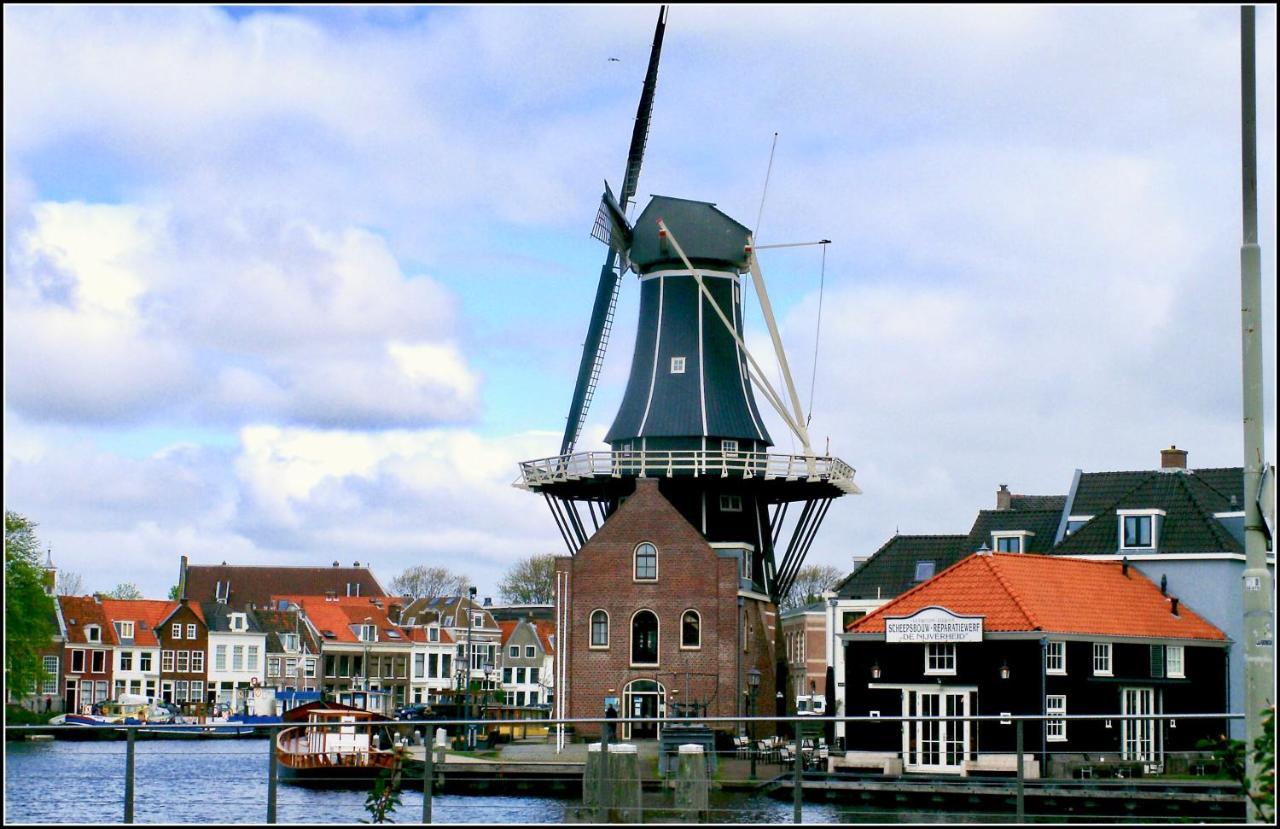 Bed&Breakfast Tegenover de Molen Haarlem Eksteriør billede